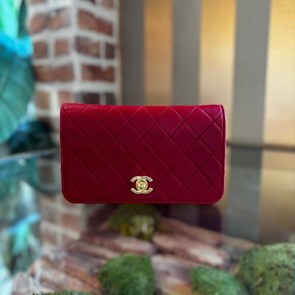 CHANEL Wallet on Chain WOC Red Calfskin Vintage Shoulder Bag ADI11216 - Picture 2 of 6